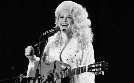 Dolly Parton is a multiple Grammy-winning crooner. 